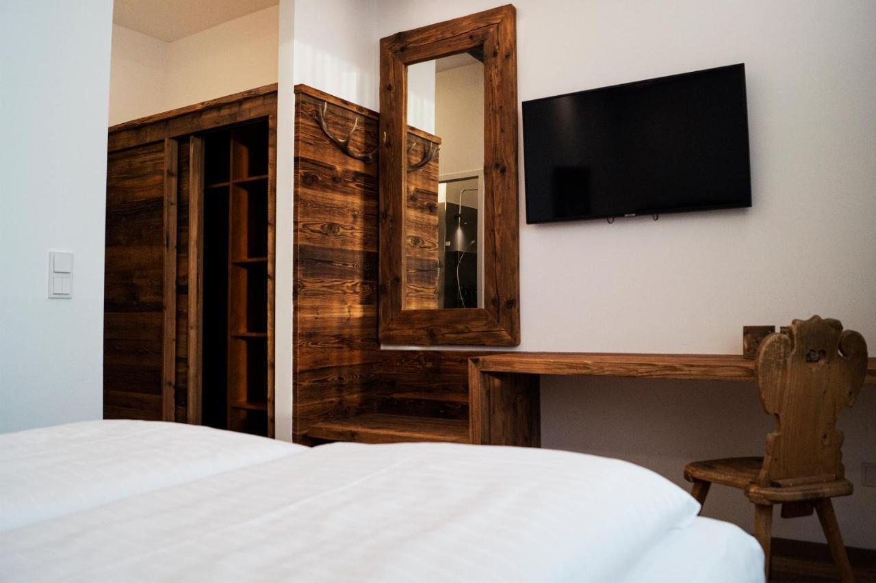Hotel Almwirt Haar  Ngoại thất bức ảnh