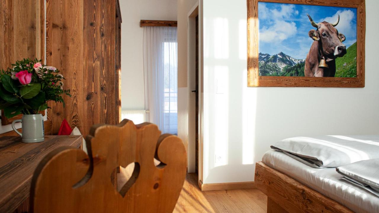 Hotel Almwirt Haar  Ngoại thất bức ảnh