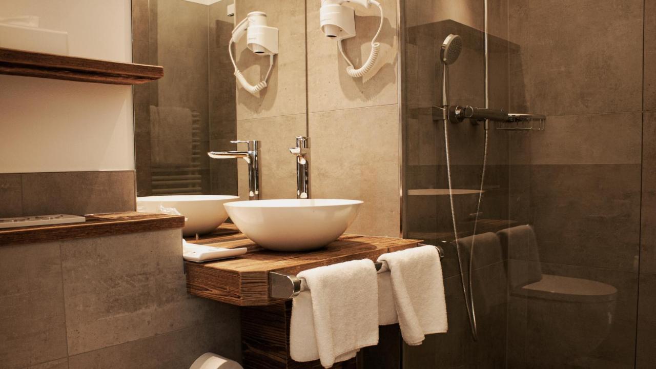 Hotel Almwirt Haar  Ngoại thất bức ảnh