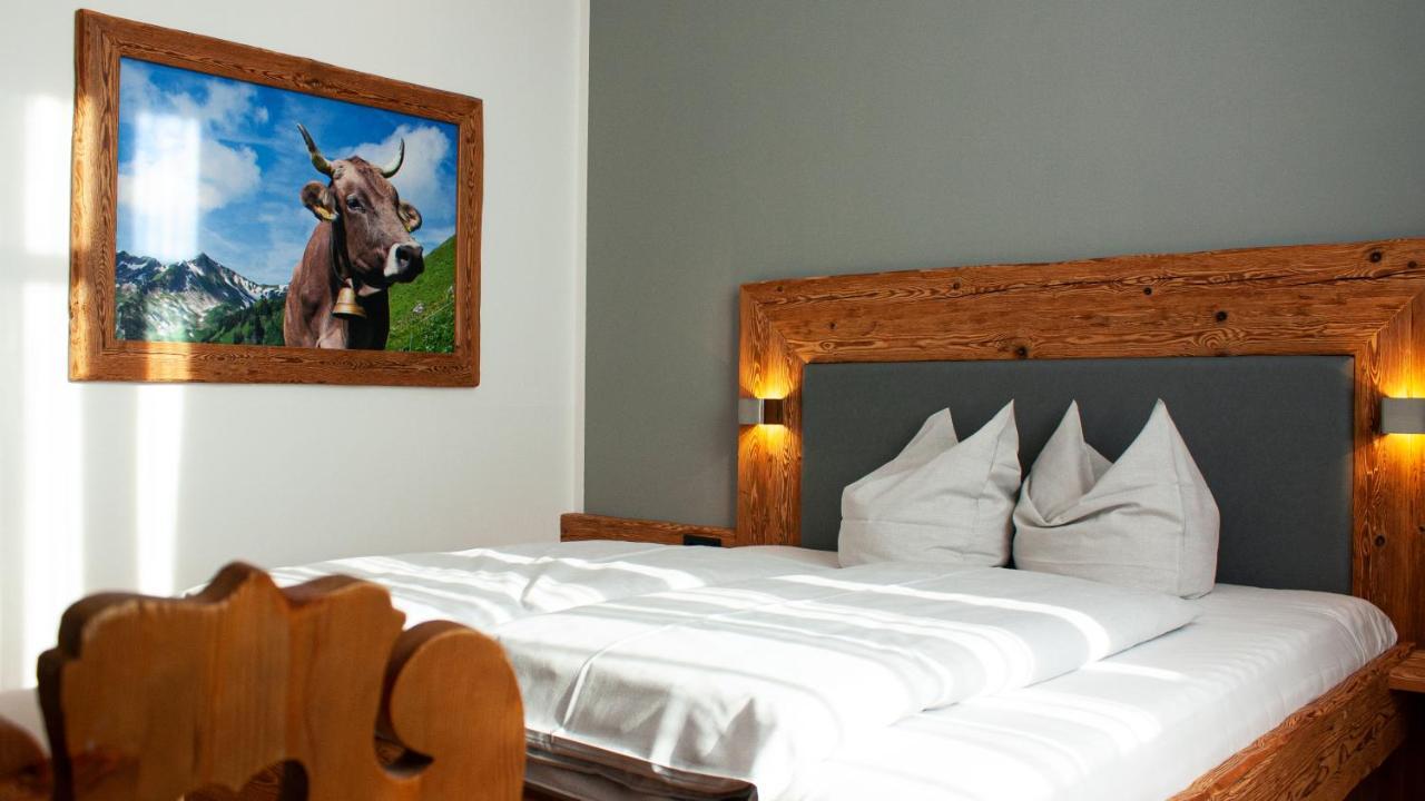 Hotel Almwirt Haar  Ngoại thất bức ảnh