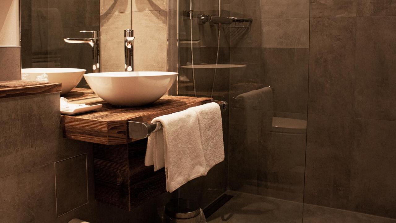 Hotel Almwirt Haar  Ngoại thất bức ảnh